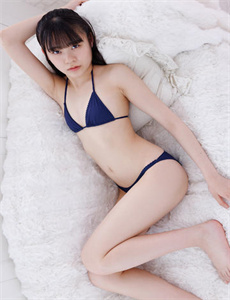 被猛男狂CAO的体育生BLUE/白小冰的IVK