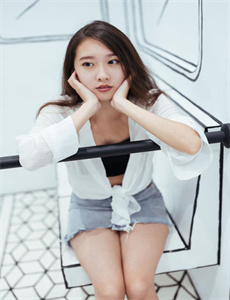 星空卫视直播/严宽吻戏